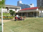 s13港島幼稚園OS刈り込み作業101012 013.jpg