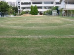 s2港島幼稚園OS刈り込み作業101012 002.jpg